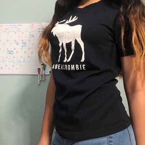 a&f color changing logo t-shirt